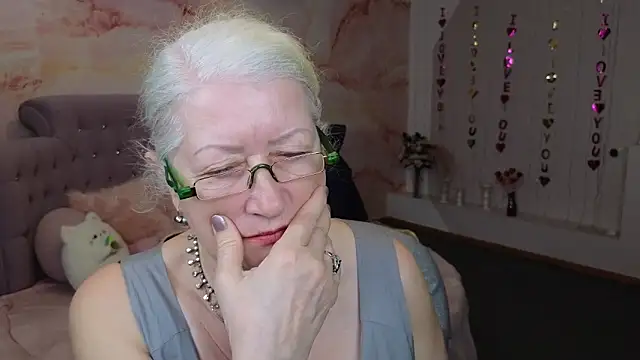 Maya Mayflower online show from March 22, 2025, 12:25 pm