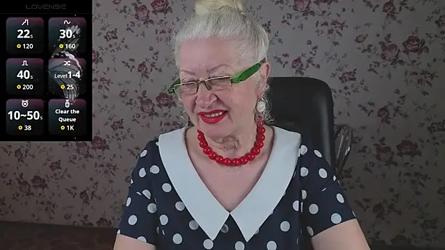 Snapshot of Maya_Mayflower chatting on May 4, 2026, 3:02 am Maya Mayflower online show from May 4, 2026, 3:02 am