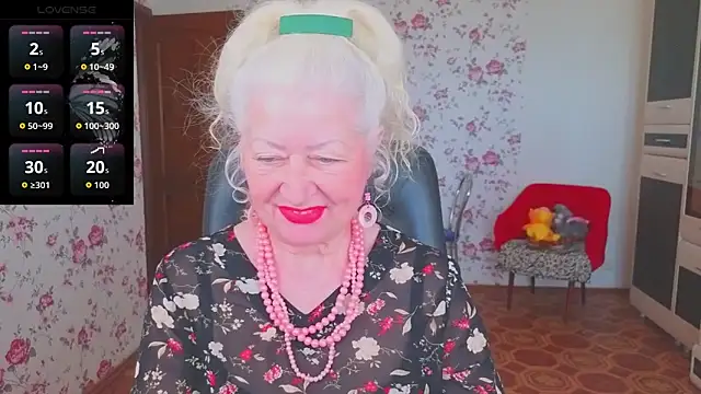 Snapshot of Maya_Mayflower chatting on May 18, 2026, 3:46 am Maya Mayflower online show from May 18, 2026, 3:46 am