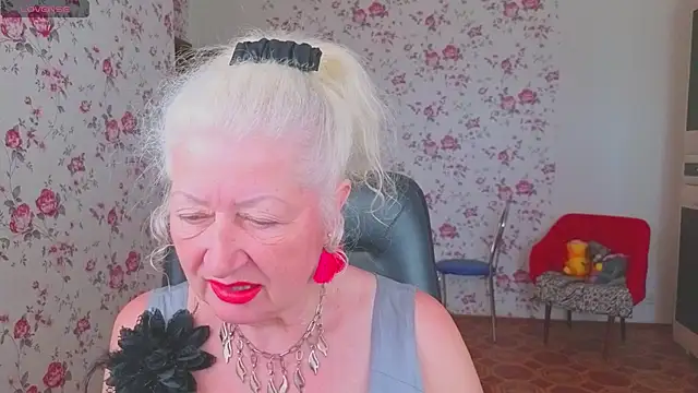 Snapshot of Maya_Mayflower chatting on May 23, 2026, 3:23 am Maya Mayflower online show from May 23, 2026, 3:23 am