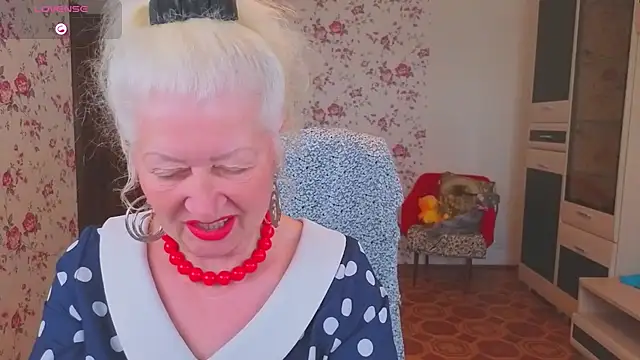 Snapshot of Maya_Mayflower chatting on June 11, 2026, 3:26 am Maya Mayflower online show from June 11, 2026, 3:26 am