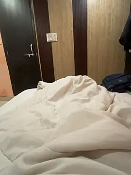 Randomrahulpillu online show from February 17, 2026, 2:30 am