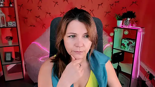 Snapshot of NicoleHitman chatting on February 27, 2026, 9:20 am NicoleHitman online show from February 27, 2026, 9:20 am