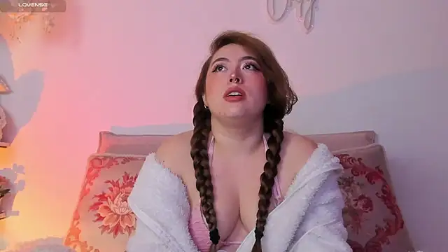 julieta cooper20 online show from October 8, 2025, 3:37 am