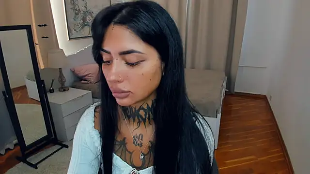 Snapshot of CharimgSabrina chatting on September 11, 2025, 6:24 am CharimgSabrina online show from September 11, 2025, 6:24 am