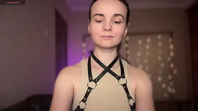 lanaloulou online show from October 16, 2025, 7:48 pm