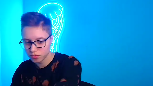 Bella Swannn online show from March 13, 2025, 6:12 pm