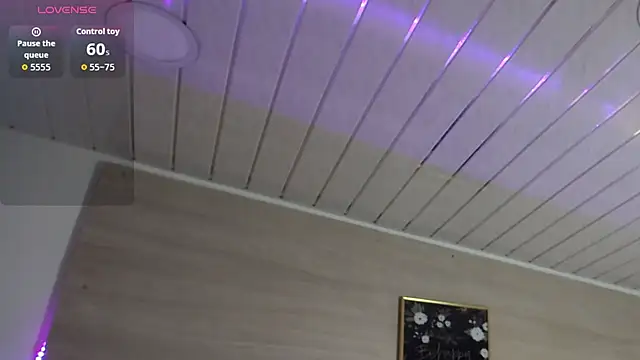 Cristal Velle online show from October 22, 2025, 12:27 pm