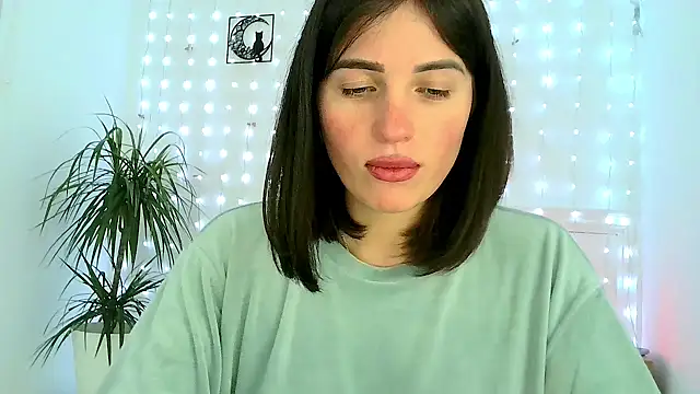 Snapshot of neferutt chatting on November 25, 2025, 4:07 pm neferutt online show from November 25, 2025, 4:07 pm