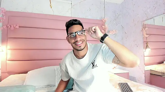 ETHAN DRAVEN online show from September 11, 2025, 7:25 pm