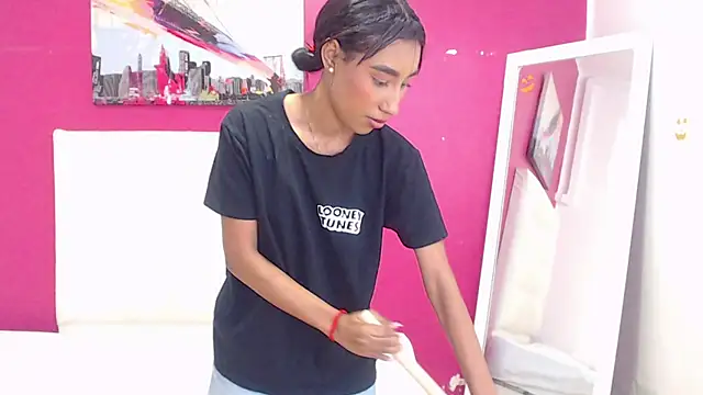 tiny sarah1 online show from March 12, 2025, 3:02 am