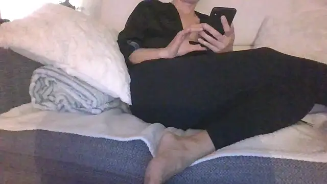 Valentinette online show from March 26, 2026, 8:03 pm