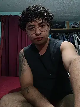 Snapshot of DocPepino chatting on October 30, 2025, 4:58 am DocPepino online show from October 30, 2025, 4:58 am