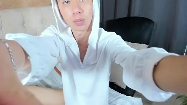 Snapshot of dads_rider chatting on March 4, 2025, 8:57 am dads rider online show from March 4, 2025, 8:57 am