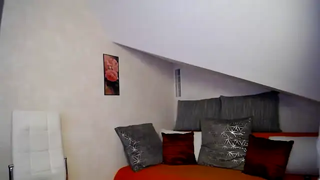 Kathylovexxx online show from March 12, 2026, 4:18 am