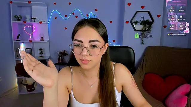 kiki swan online show from June 10, 2026, 7:57 pm