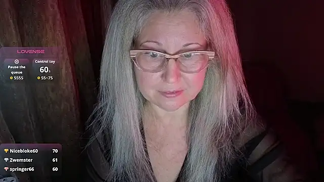 Wane Witch online show from November 22, 2025, 4:22 am