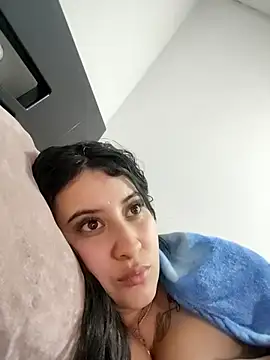 mialorents online show from November 10, 2025, 10:20 pm