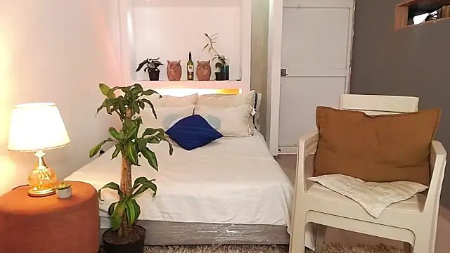 Snapshot of juanes_puthee chatting on November 10, 2025, 12:48 pm juanes puthee online show from November 10, 2025, 12:48 pm