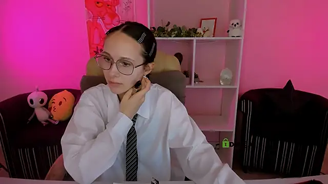 mona cloud online show from September 23, 2025, 8:23 pm