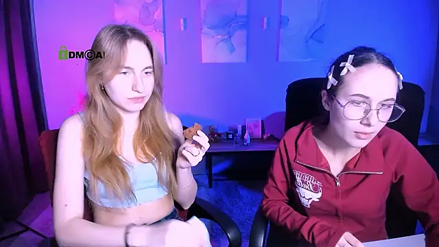 Snapshot of mona_cloud chatting on February 11, 2026, 7:52 pm mona cloud online show from February 11, 2026, 7:52 pm