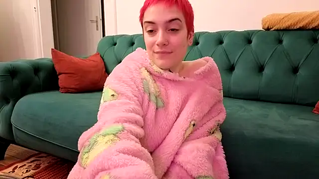 OllympeKaii online show from November 5, 2025, 5:40 am