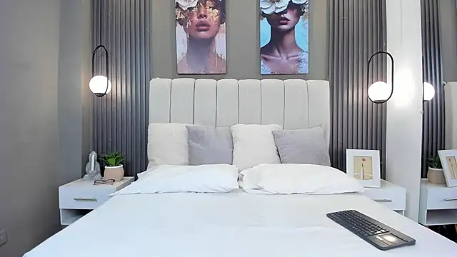 GiannaColling1 online show from February 5, 2026, 9:36 am