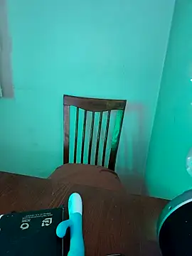 Juicy PeachLux online show from March 12, 2025, 4:56 pm