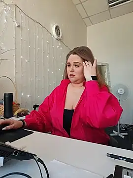 Juicy PeachLux online show from May 21, 2026, 7:59 am