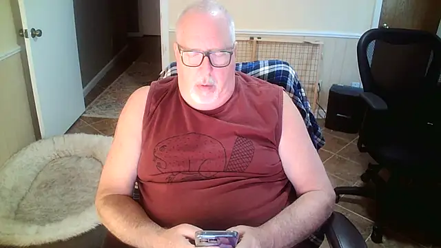 superbearboss online show from October 22, 2025, 2:28 pm