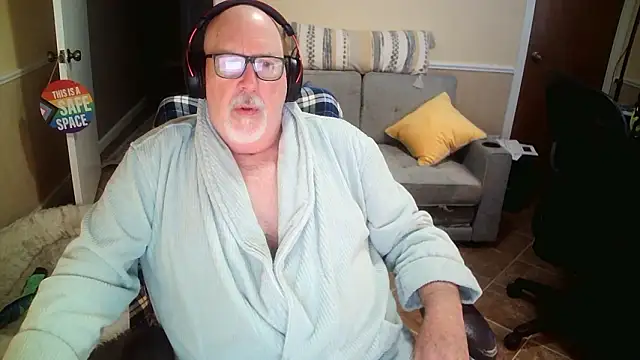 superbearboss online show from January 18, 2026, 3:49 pm