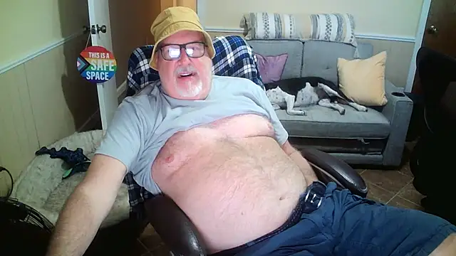 superbearboss online show from February 21, 2026, 10:11 pm