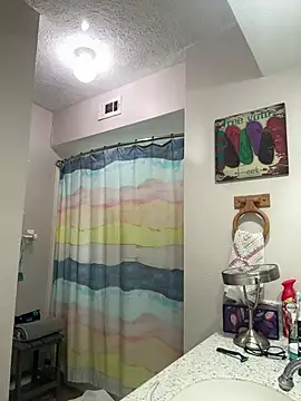 superbearboss online show from April 5, 2026, 5:54 pm