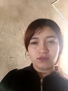 Karina Leon online show from November 24, 2025, 6:07 pm