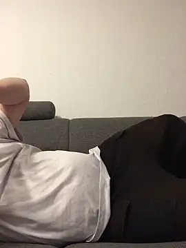 Snapshot of Derbaer1990 chatting on November 9, 2025, 1:31 pm Derbaer1990 online show from November 9, 2025, 1:31 pm