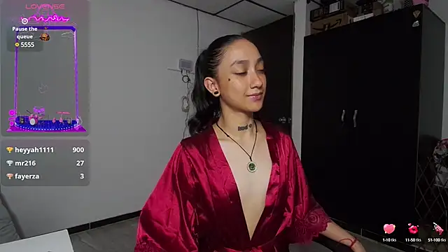 22Amatista online show from March 14, 2025, 5:59 am