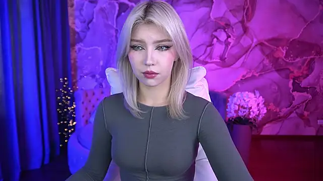 SelenaIris online show from September 26, 2025, 6:06 am