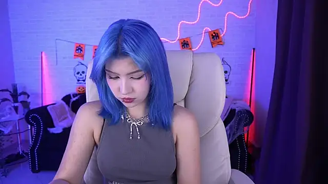 SelenaIris online show from October 31, 2025, 9:05 pm