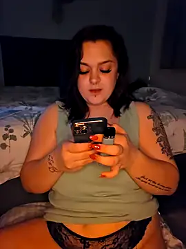 Saucy-Serenity online show from March 22, 2025, 6:47 pm