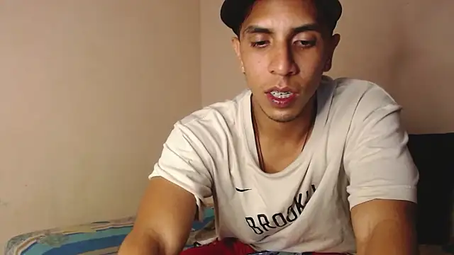 Snapshot of Monkey_uchiha777 chatting on October 10, 2025, 10:42 pm Monkey uchiha777 online show from October 10, 2025, 10:42 pm