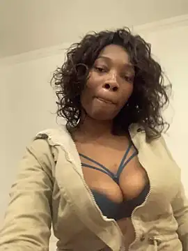 Nahomy gree online show from March 11, 2025, 3:05 am