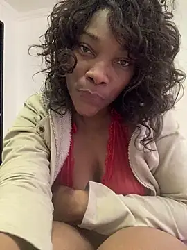 Nahomy gree online show from March 13, 2025, 3:00 am