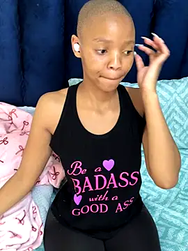 BondiBitch online show from November 8, 2025, 1:44 pm