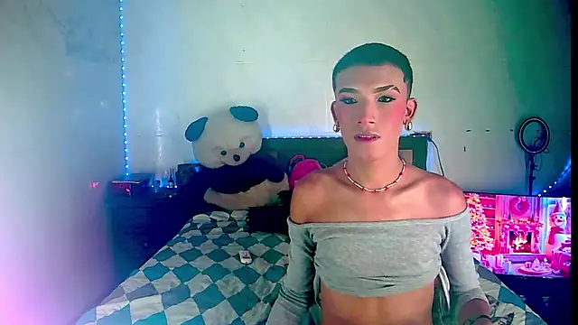 KimberlyXtreme online show from December 19, 2025, 1:07 pm