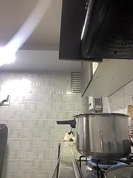 Luna-nevada online show from April 16, 2026, 9:39 pm