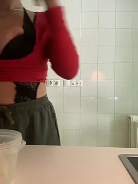 Hannah Kiim online show from April 3, 2026, 11:30 am