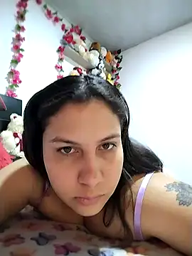 esmeralda jadees online show from April 5, 2026, 6:38 pm