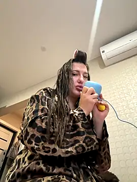 AleksandraRich online show from November 9, 2025, 2:10 am