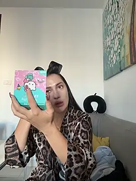 AleksandraRich online show from December 2, 2025, 1:00 am