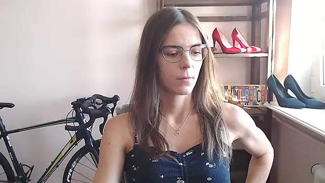 love megi online show from April 21, 2026, 1:28 pm